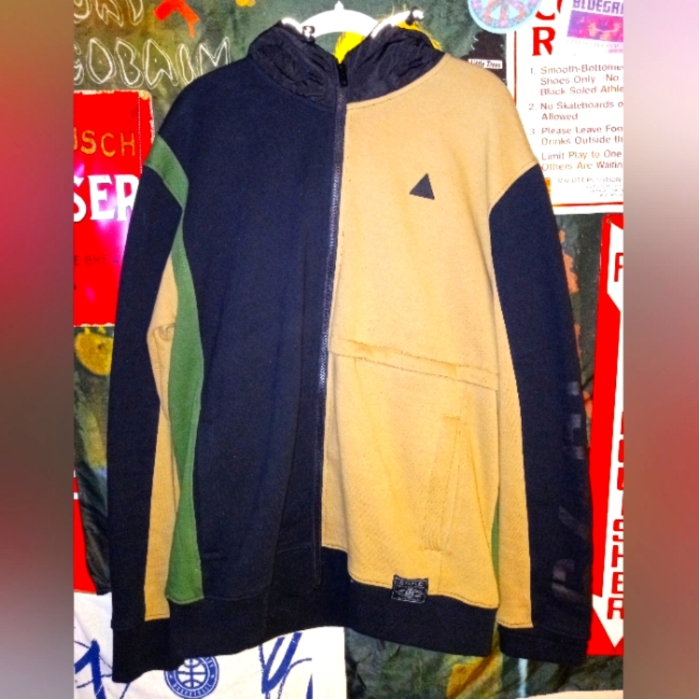 Staple - NWT WrldRnwn Pigeon Brand Since 1975 Zip Up Hoodie Mens size Large
